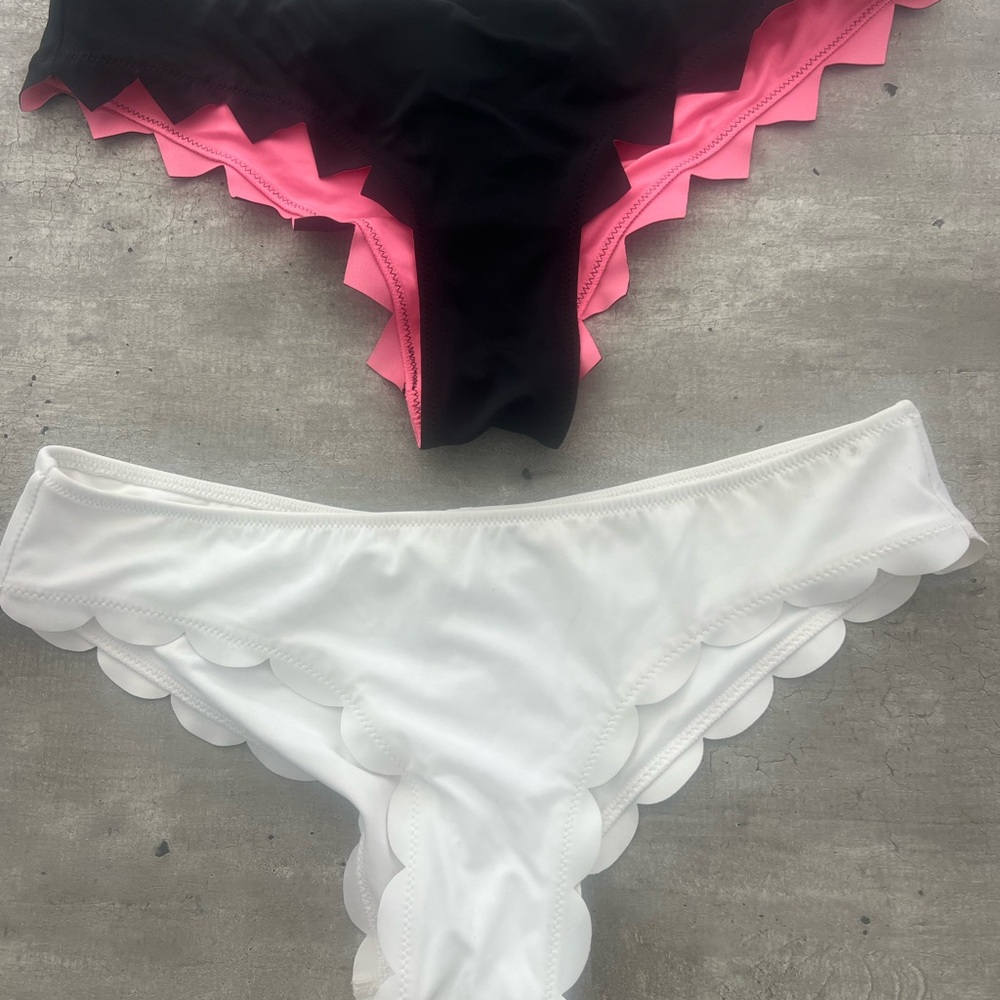 Victoria Secrets Scalloped Edge Bikini Bottoms